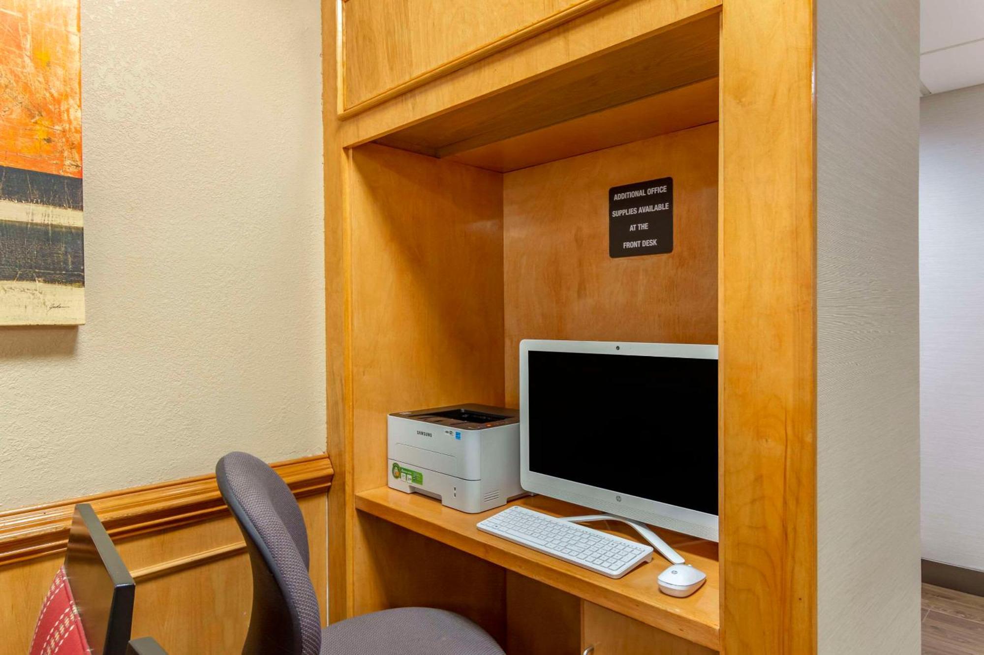 Comfort Inn Petersburg Near Fort Gregg-Adams Екстериор снимка