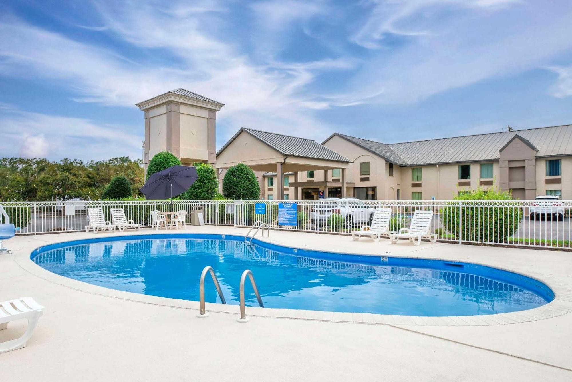 Comfort Inn Petersburg Near Fort Gregg-Adams Екстериор снимка