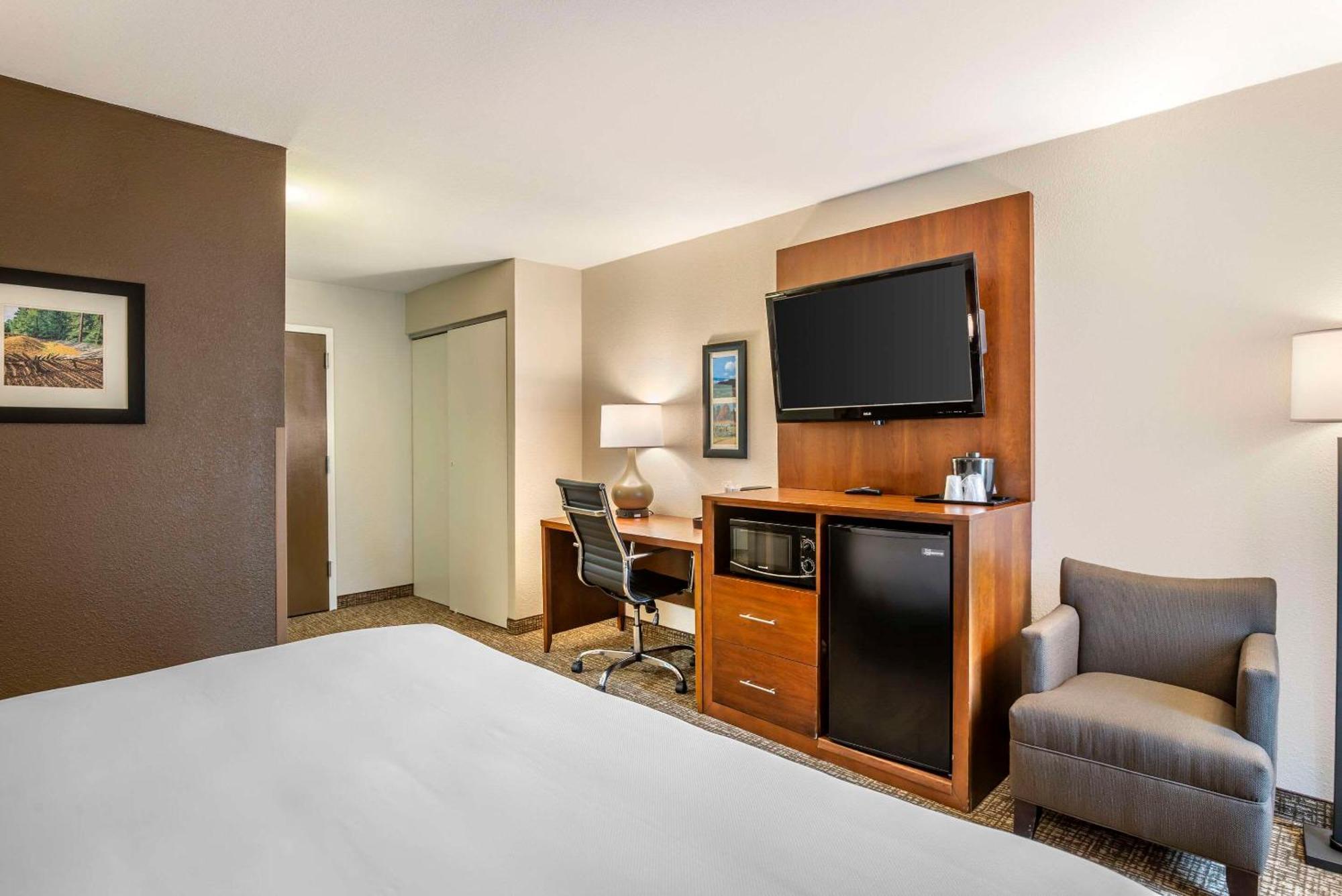 Comfort Inn Petersburg Near Fort Gregg-Adams Екстериор снимка