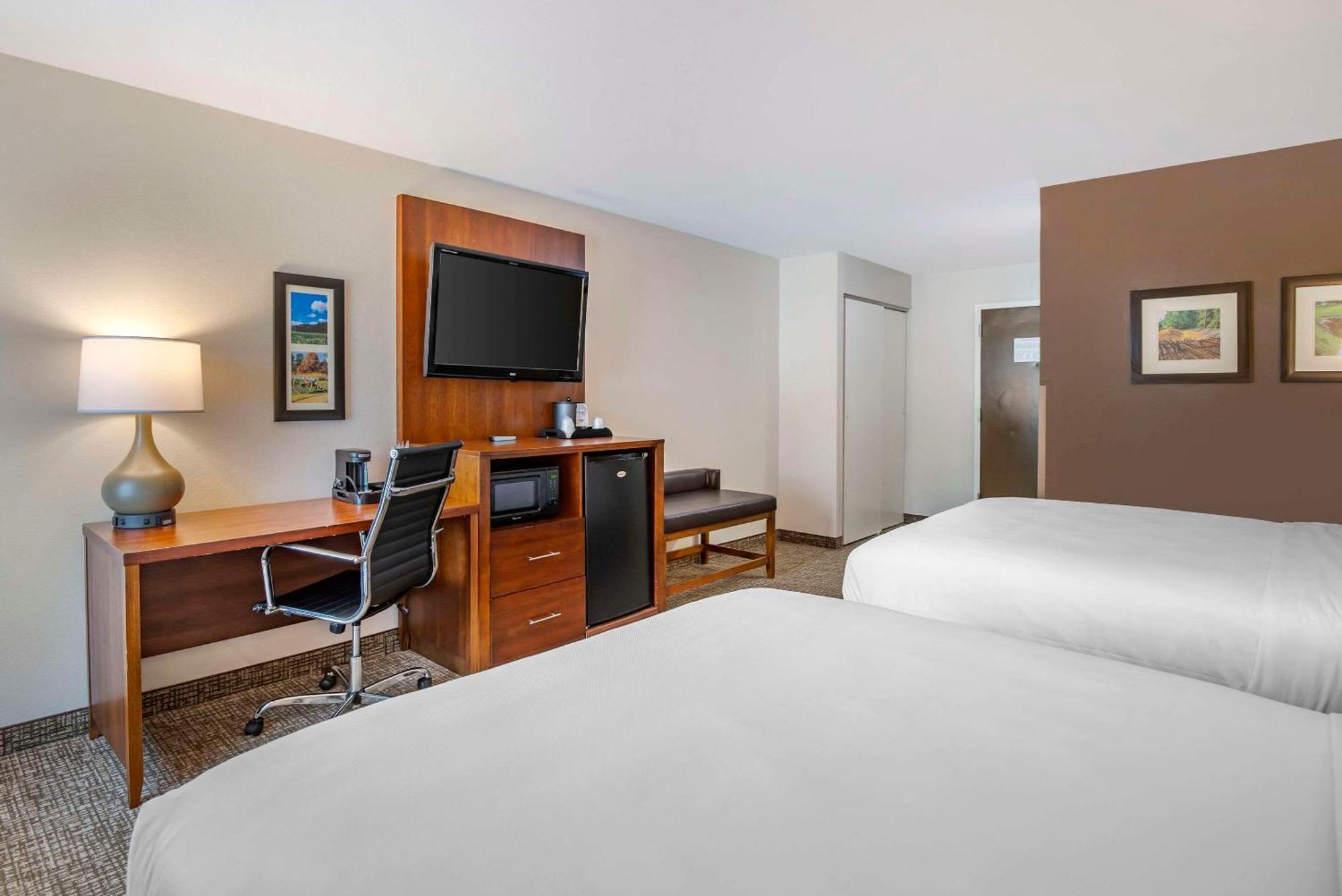 Comfort Inn Petersburg Near Fort Gregg-Adams Екстериор снимка