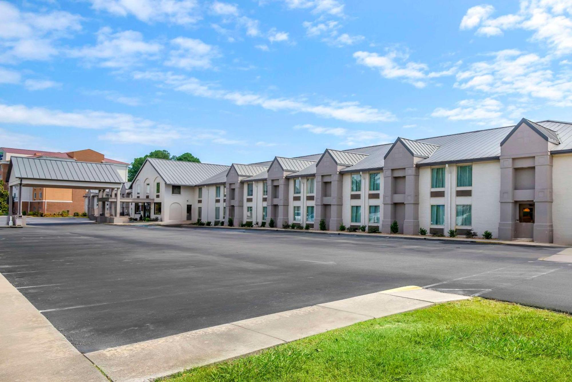 Comfort Inn Petersburg Near Fort Gregg-Adams Екстериор снимка