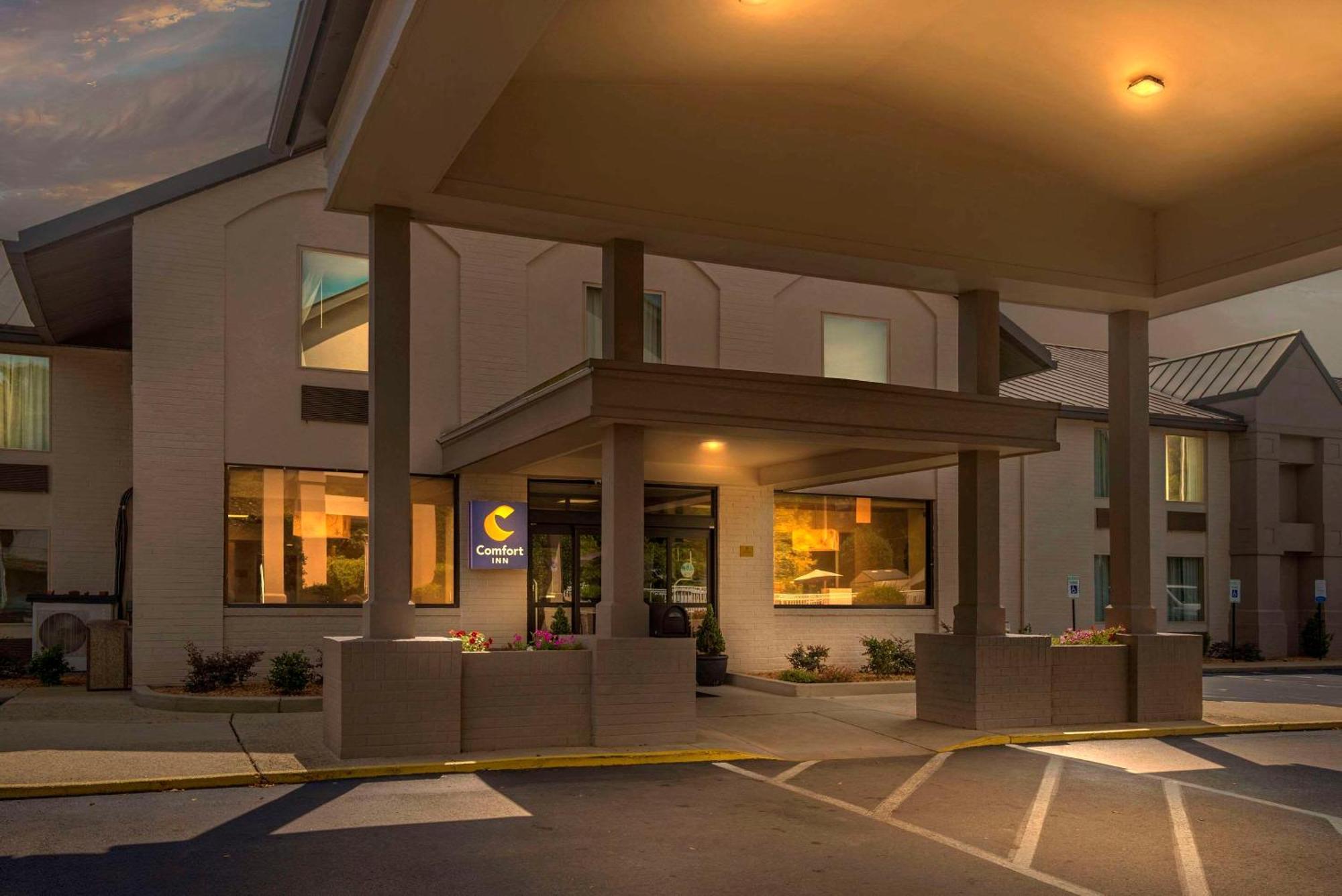 Comfort Inn Petersburg Near Fort Gregg-Adams Екстериор снимка