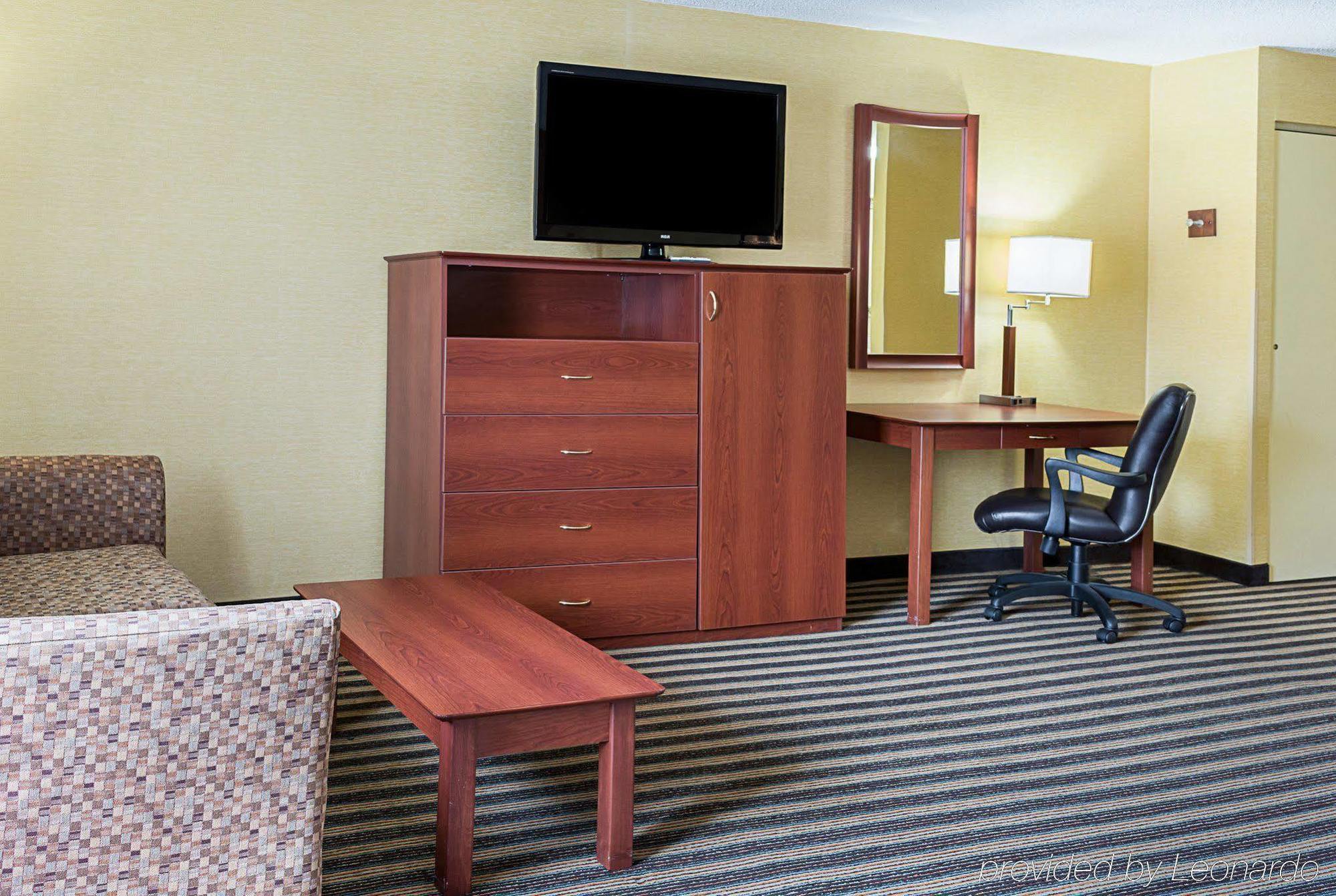 Comfort Inn Petersburg Near Fort Gregg-Adams Екстериор снимка