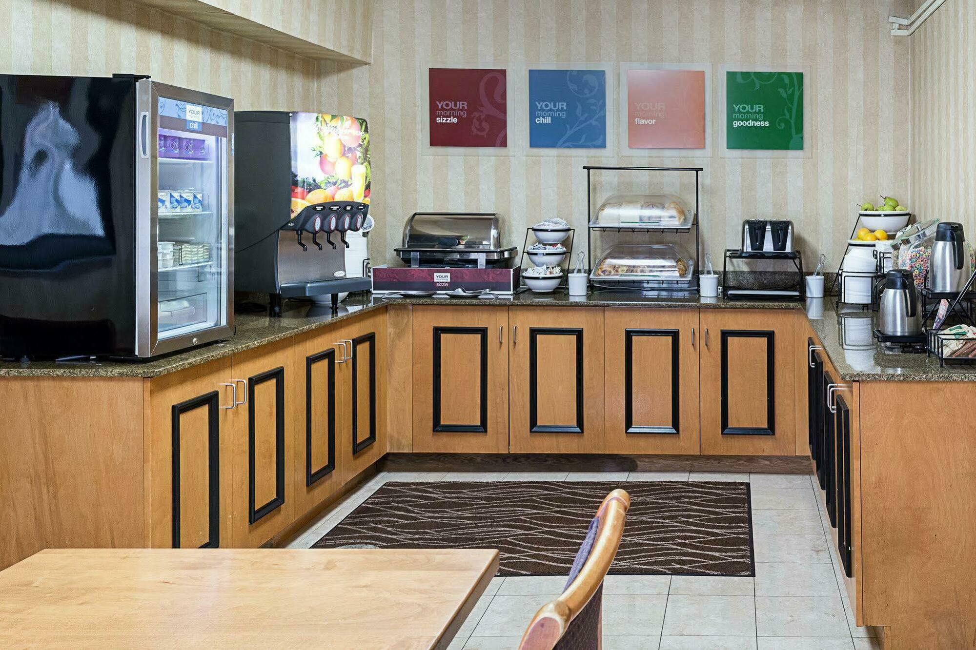 Comfort Inn Petersburg Near Fort Gregg-Adams Екстериор снимка