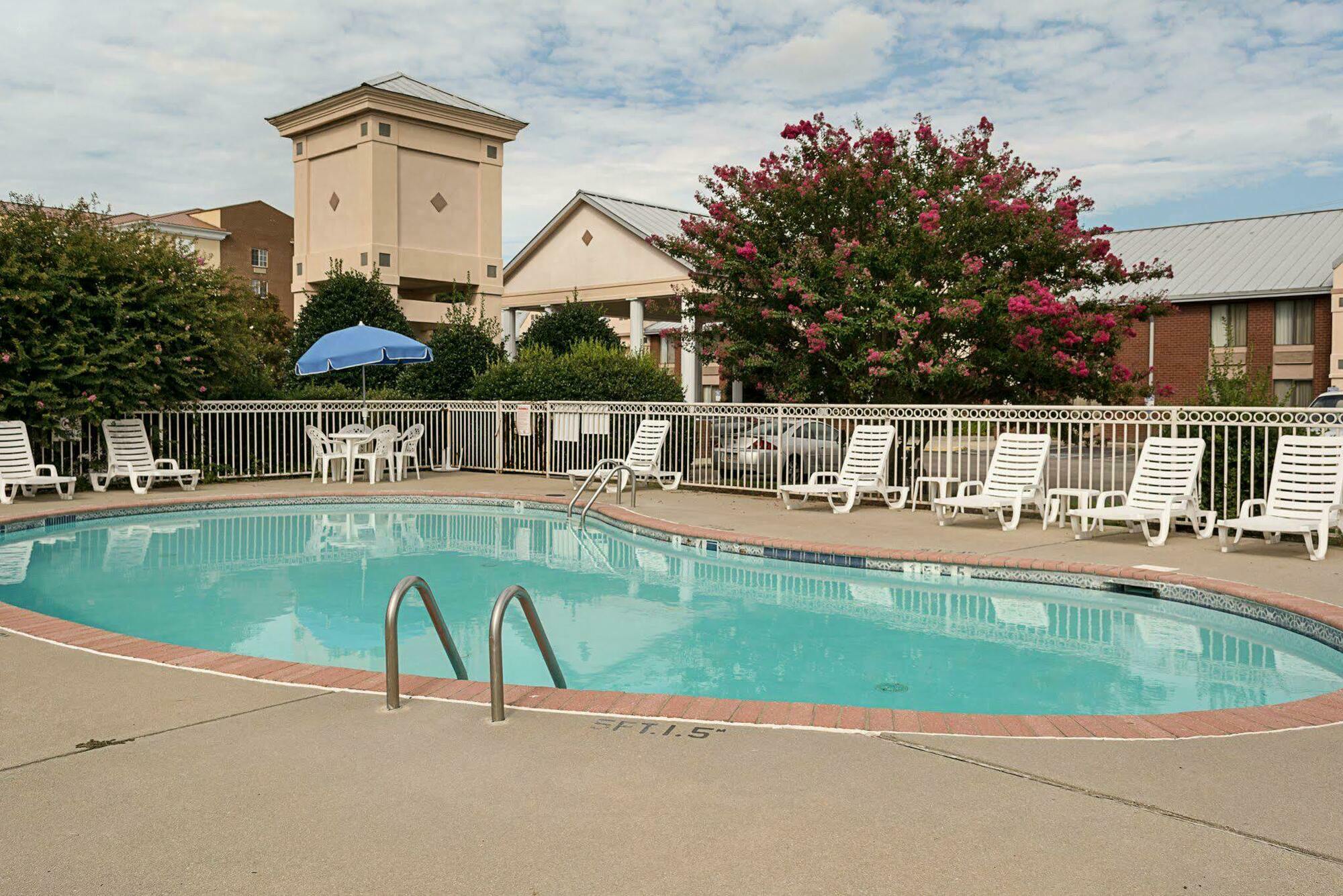 Comfort Inn Petersburg Near Fort Gregg-Adams Екстериор снимка